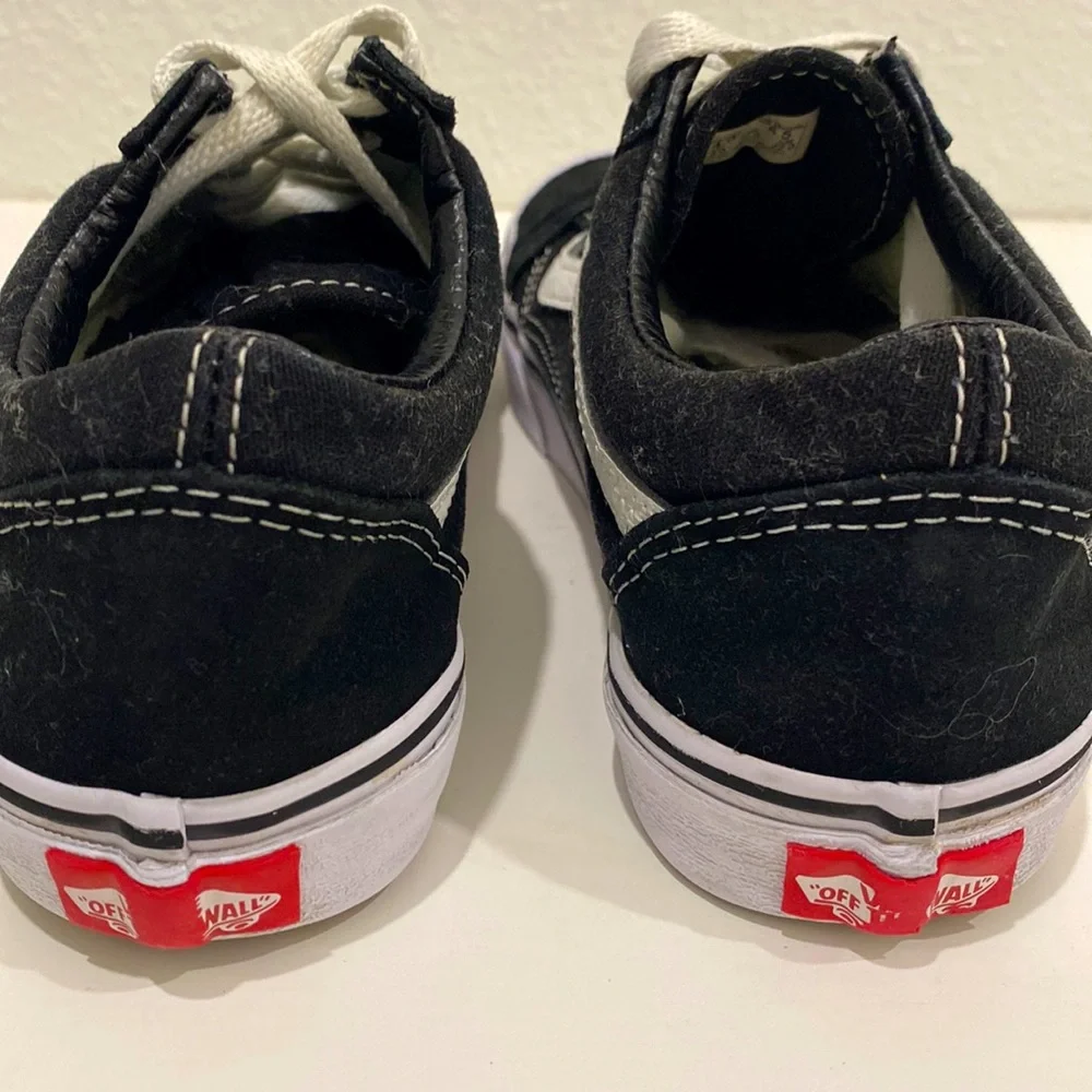 Vans Youth Old Skool Black/White Skate Shoes Suede |Size 4 Youth or 5.5 Women - Picture 4 of 9
